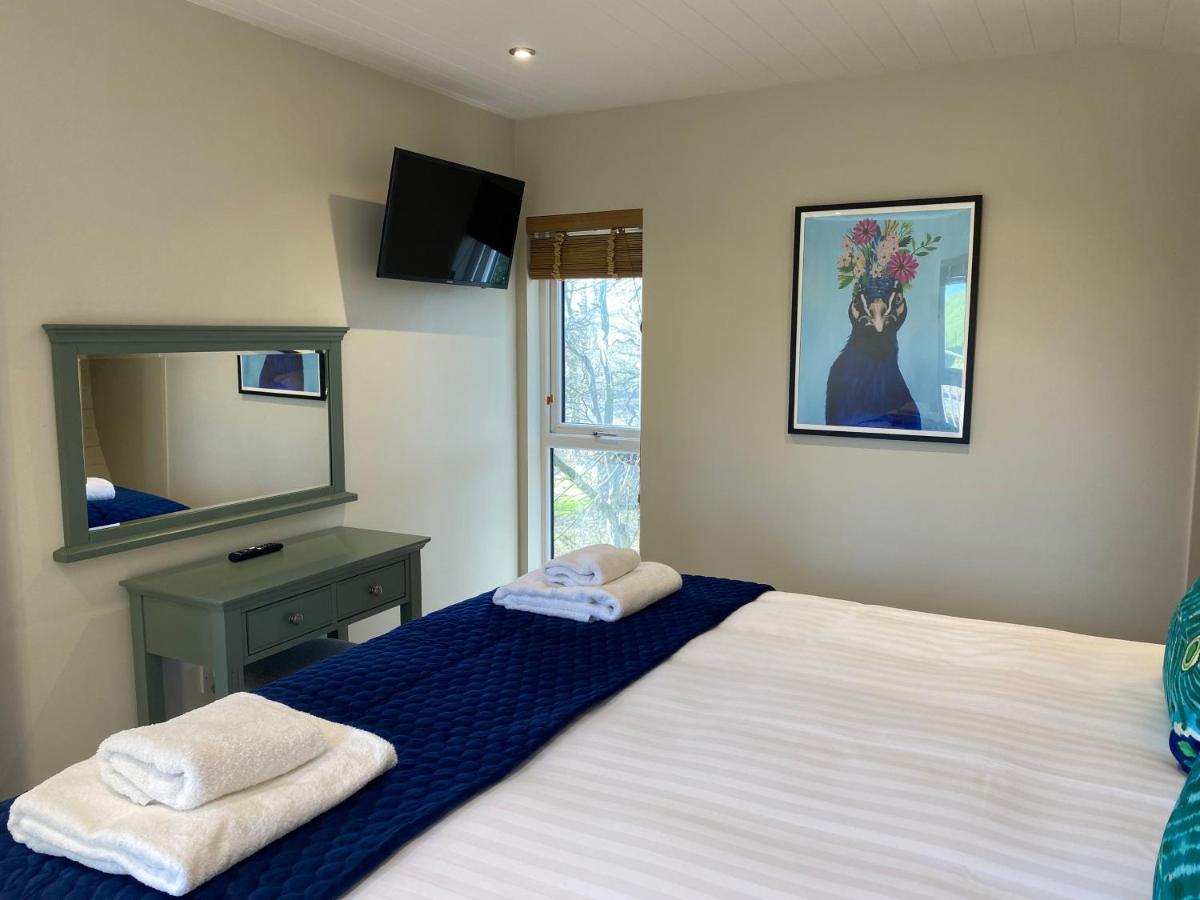 Acorn Lodge With Hot Tub Cupar Bagian luar foto