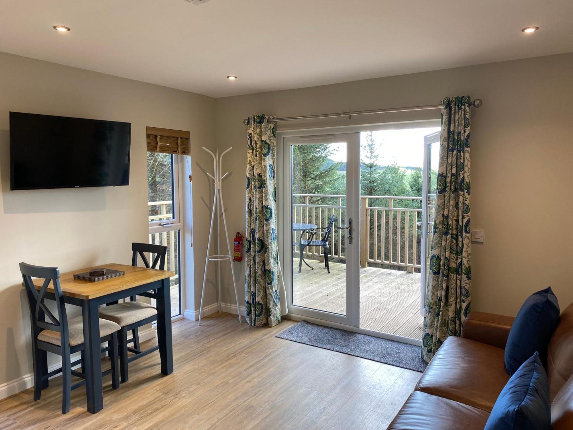 Acorn Lodge With Hot Tub Cupar Bagian luar foto